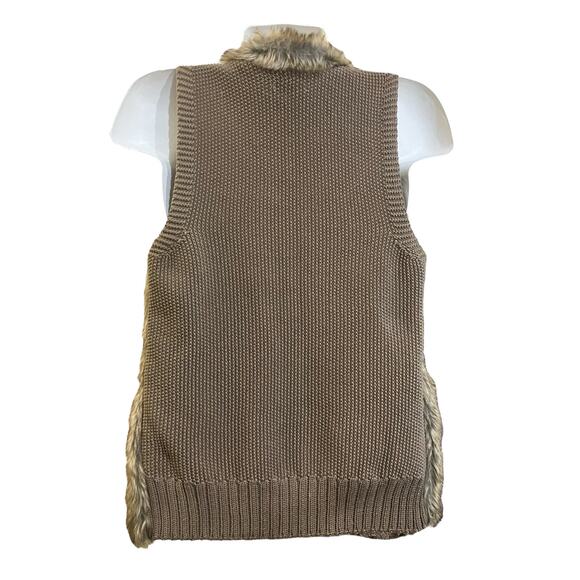 Maurices Women's Brown Full Zip Faux Fur Vest W/ Sweater Knit Backing | Size M - Picture 3 of 11